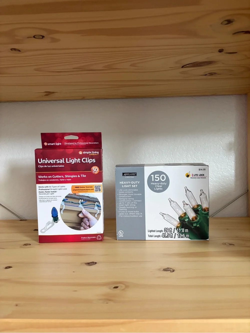 Universal Light Clips & 150-Light Clear Heavy-Duty Set